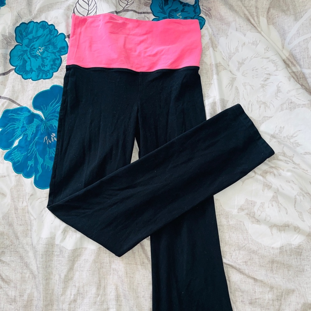 VS Pink Yoga Pants